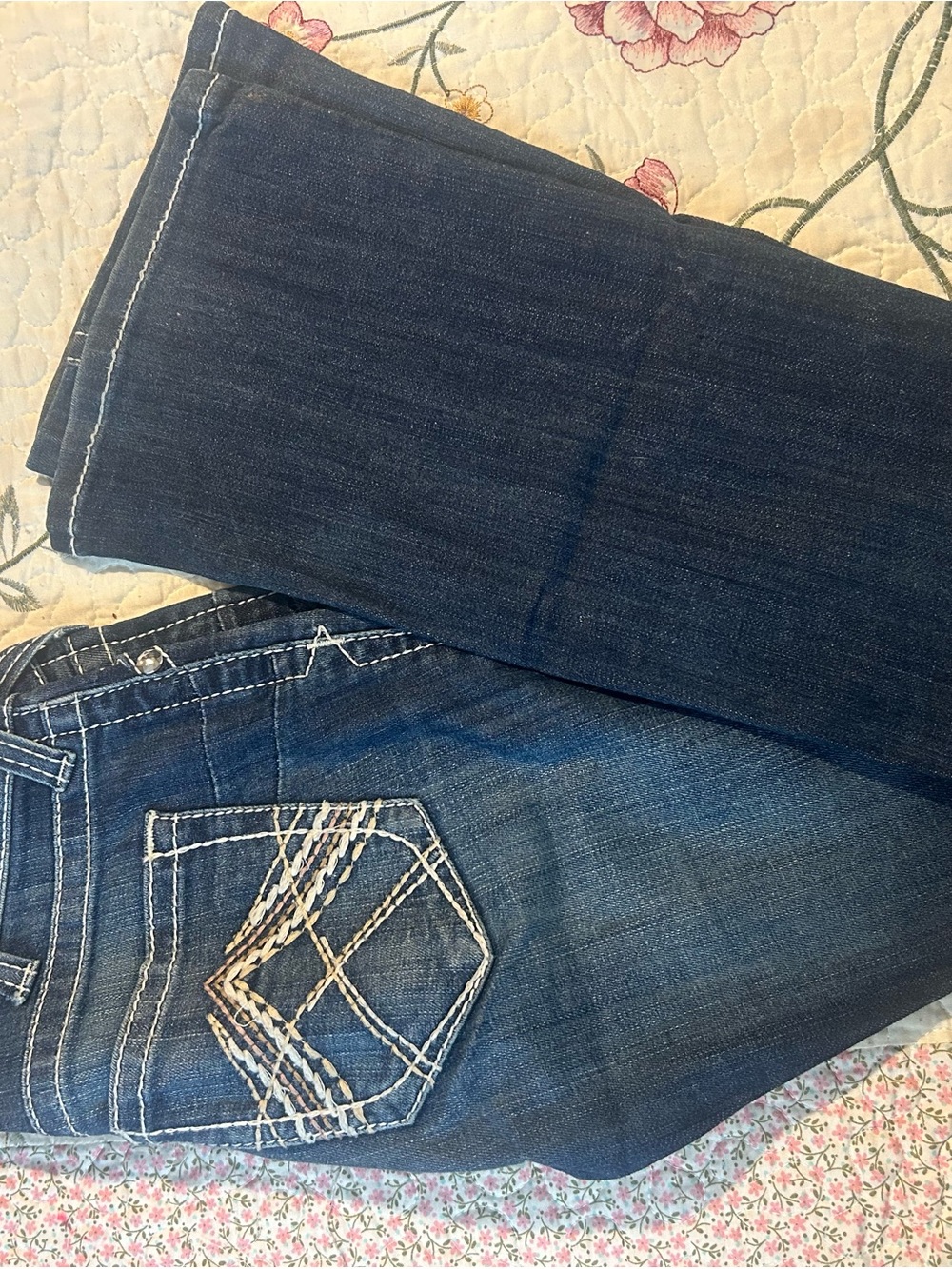 Women’s Dark Blue Ariat Jeans with Contrast Stitching